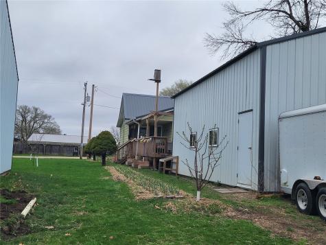 108 E Main Street Prairieburg IA 52219