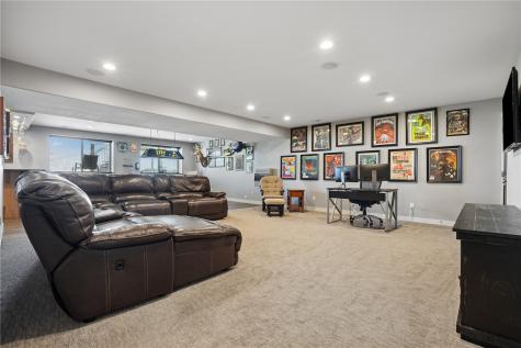 3065 Ridgeview Drive Ely IA 52227