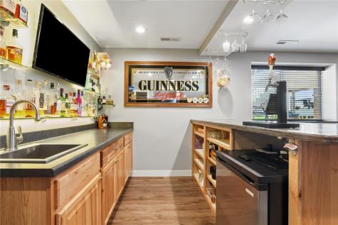 3065 Ridgeview Drive Ely IA 52227