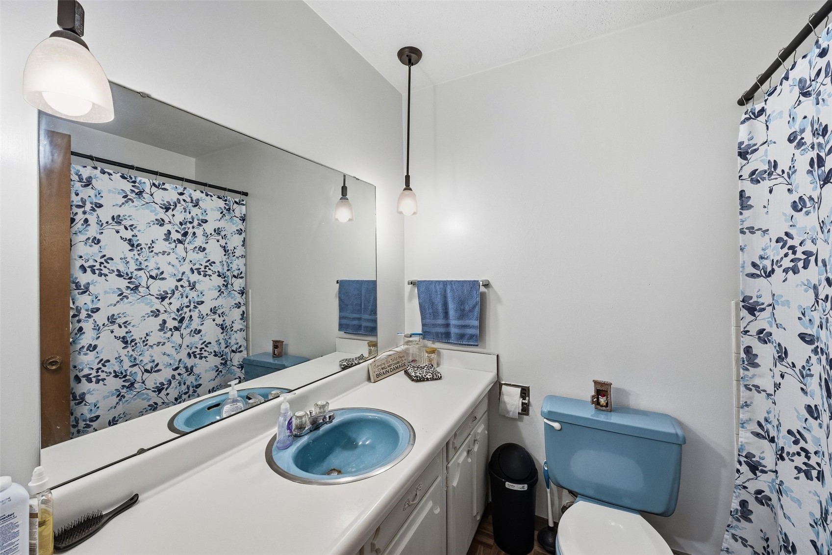 2067 Knollshire Road NE Cedar Rapids IA 52402
