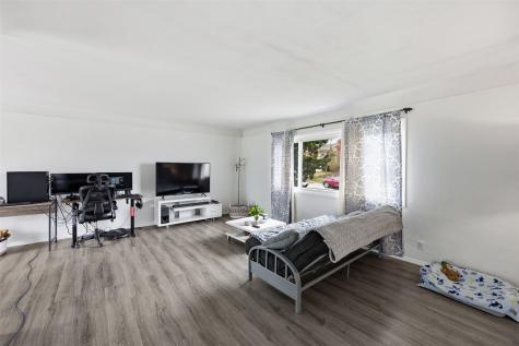 2067 Knollshire Road NE Cedar Rapids IA 52402