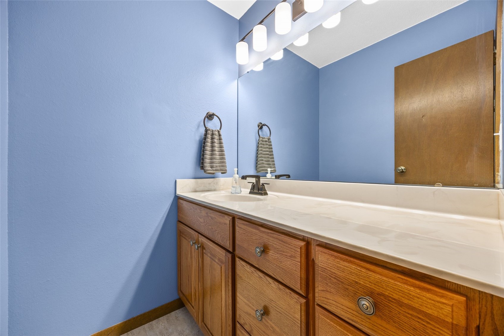 216 Windsor Drive NE Cedar Rapids IA 52402
