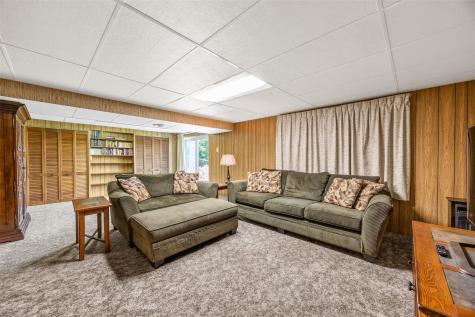 216 Windsor Drive NE Cedar Rapids IA 52402