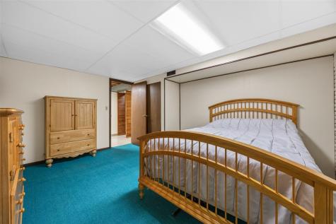 216 Windsor Drive NE Cedar Rapids IA 52402