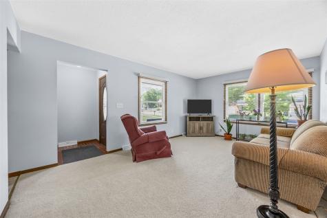 216 Windsor Drive NE Cedar Rapids IA 52402