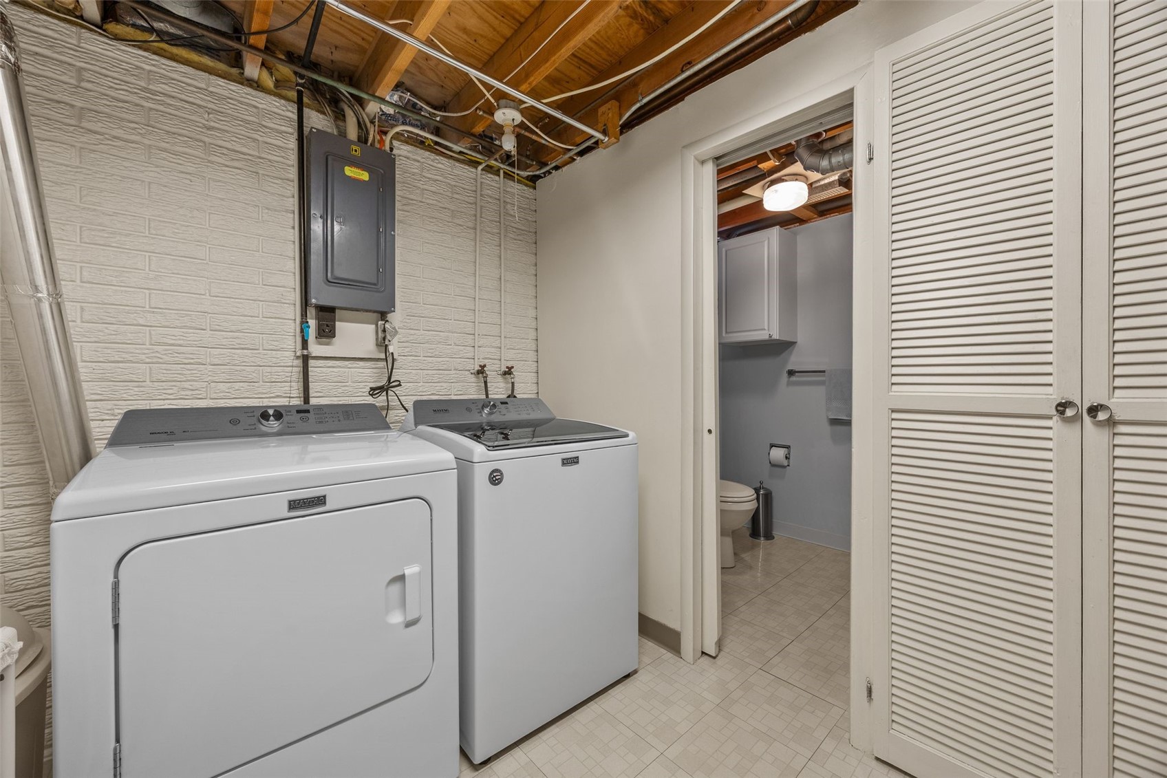 216 Windsor Drive NE Cedar Rapids IA 52402