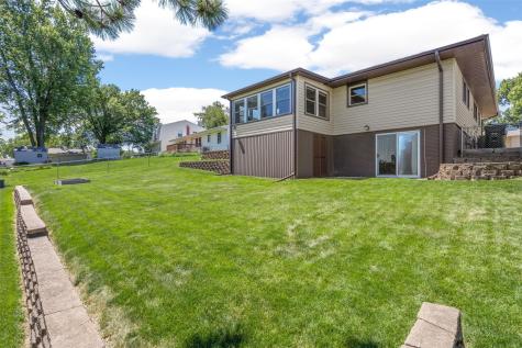 216 Windsor Drive NE Cedar Rapids IA 52402