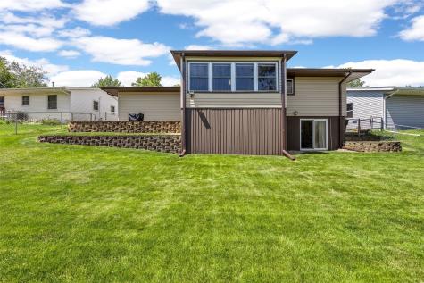 216 Windsor Drive NE Cedar Rapids IA 52402