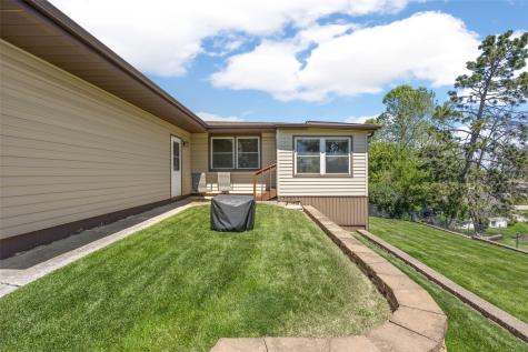 216 Windsor Drive NE Cedar Rapids IA 52402