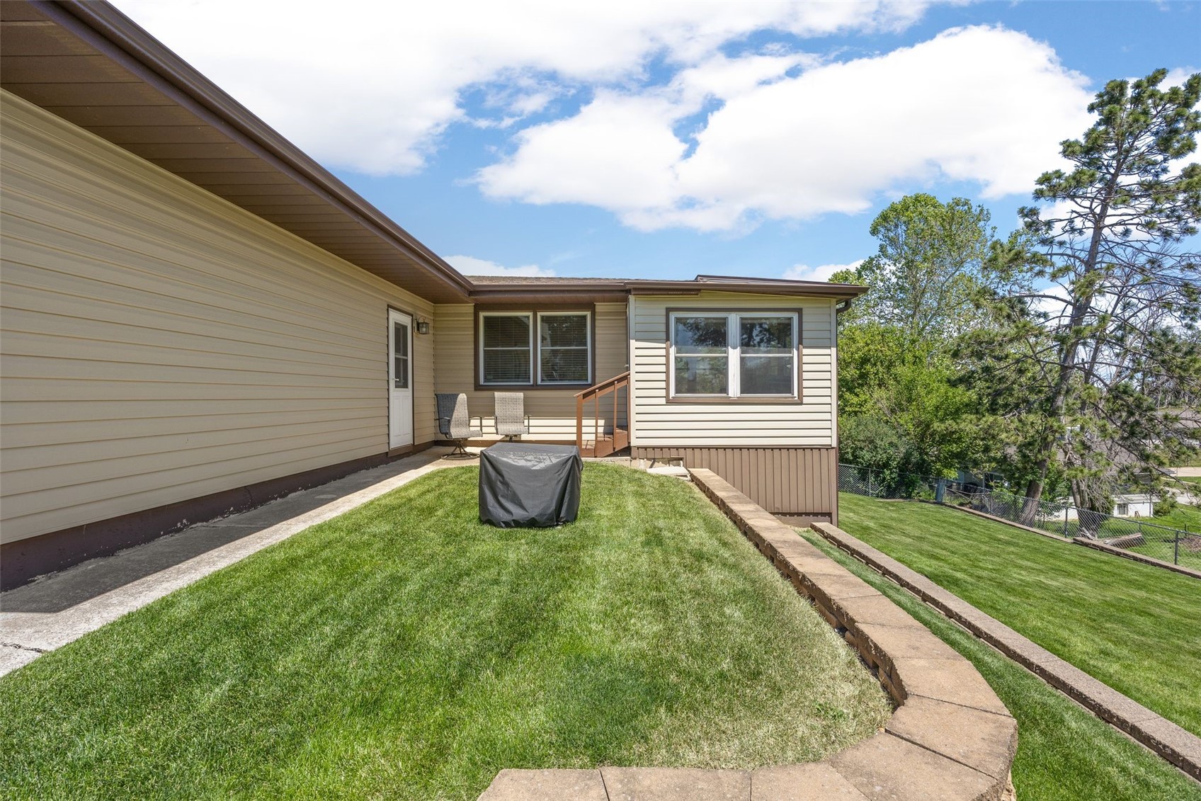 216 Windsor Drive NE Cedar Rapids IA 52402