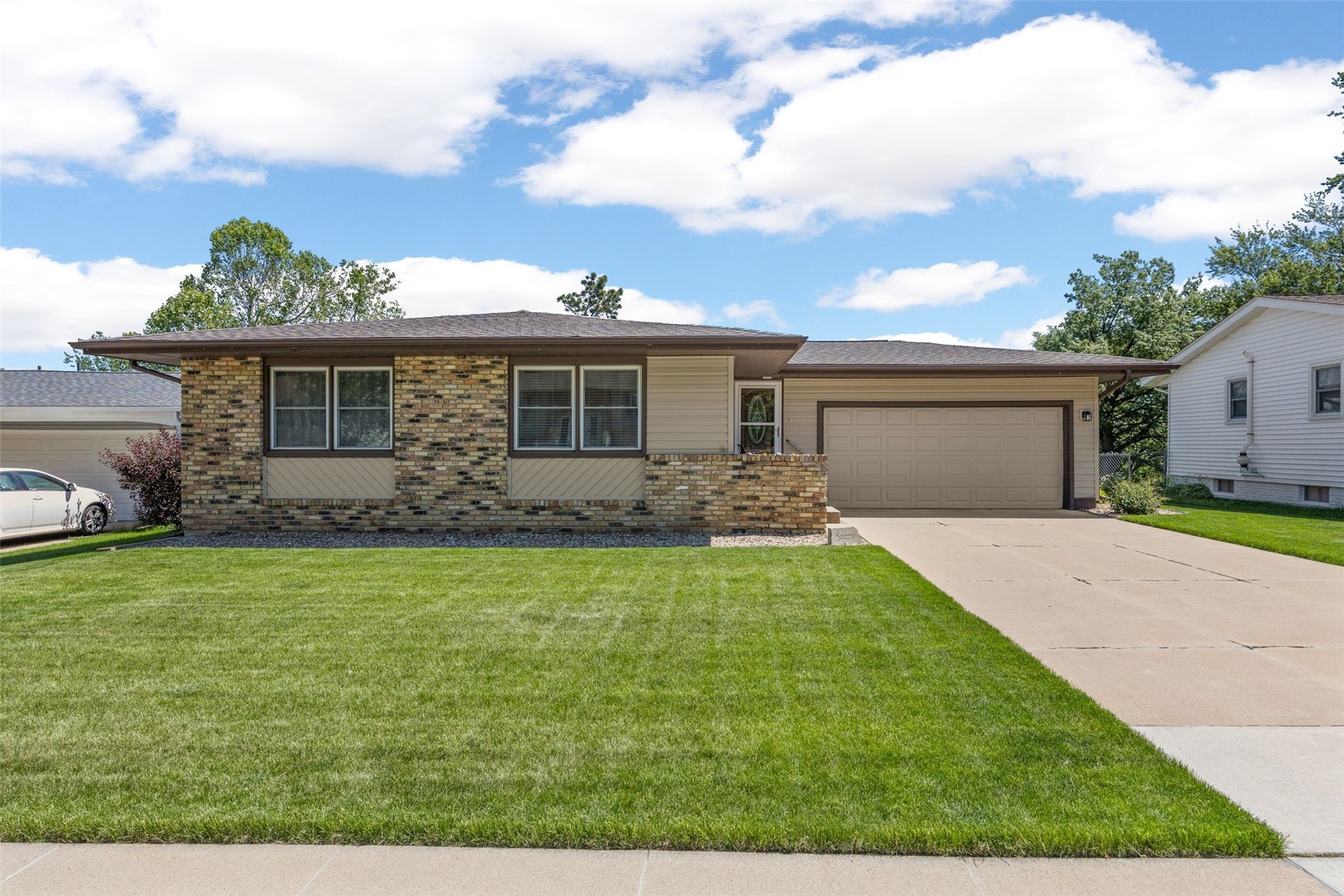 216 Windsor Drive NE Cedar Rapids IA 52402