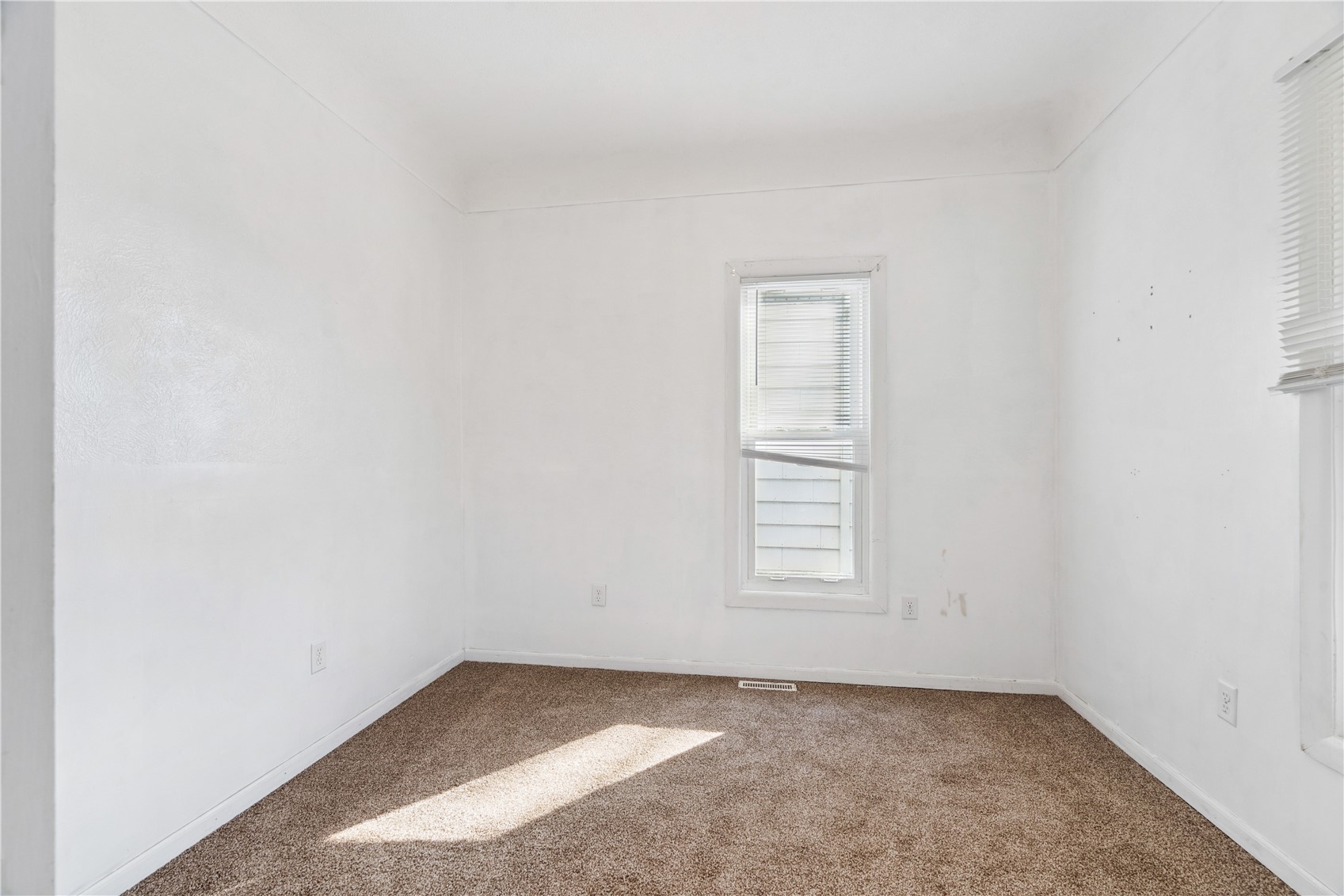 452 8th Avenue SW Cedar Rapids IA 52404