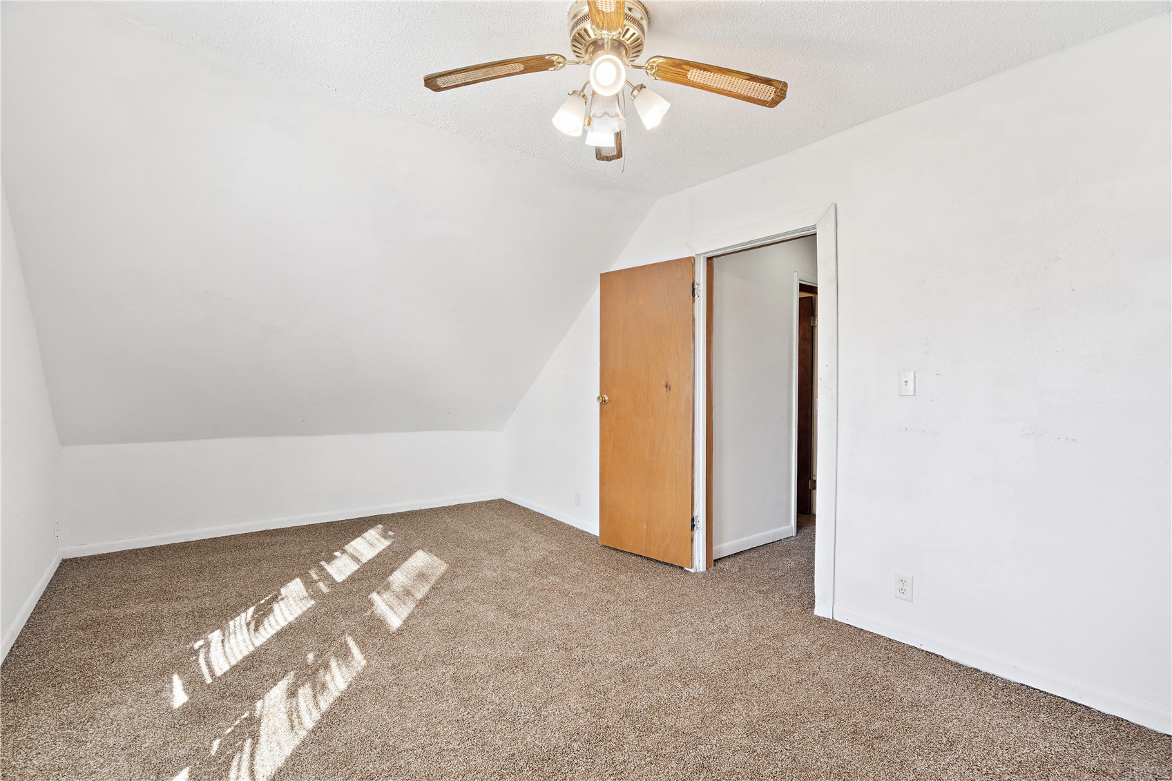 452 8th Avenue SW Cedar Rapids IA 52404