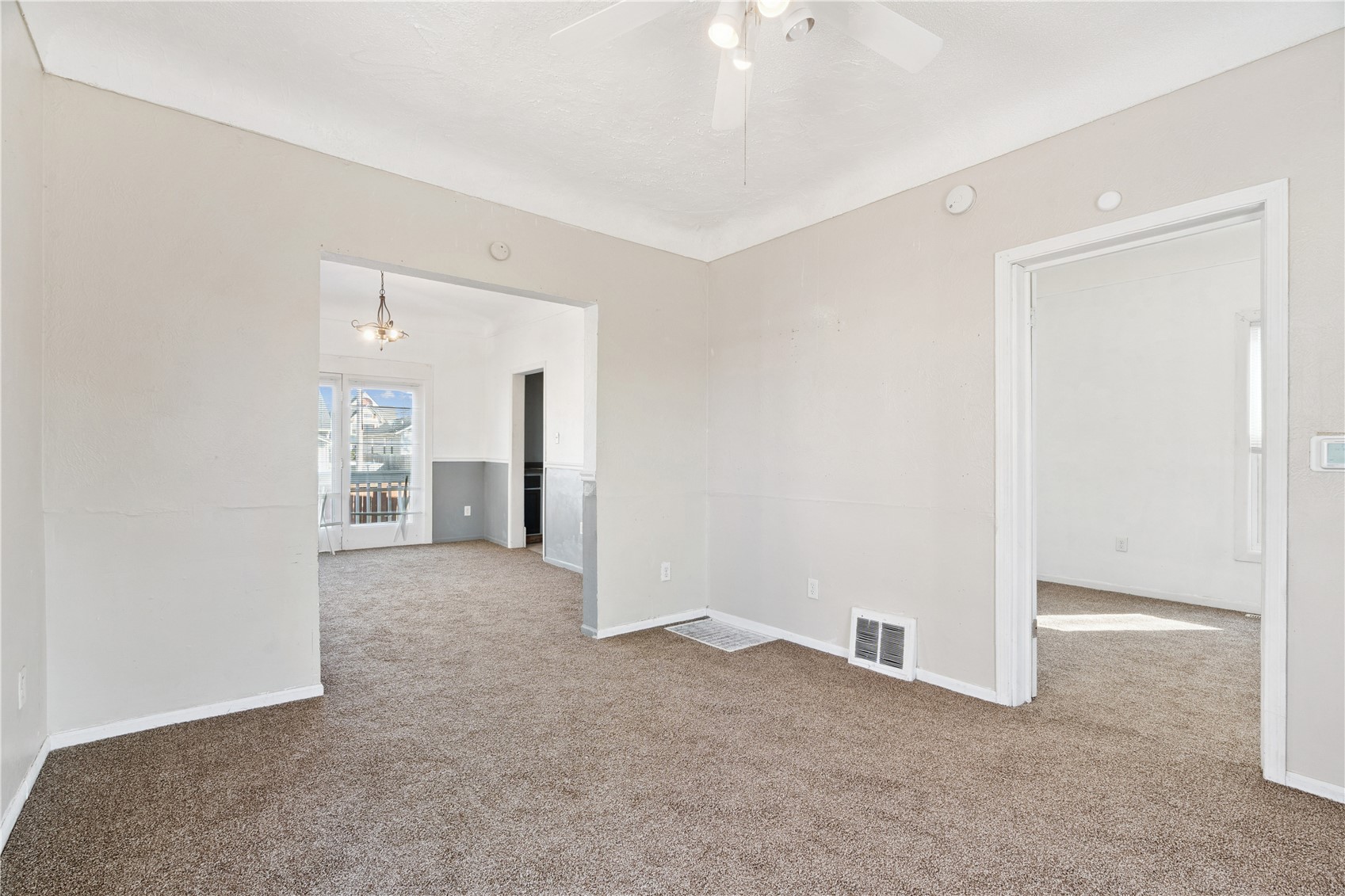 452 8th Avenue SW Cedar Rapids IA 52404