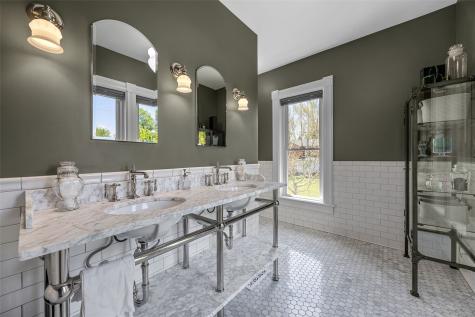 205 2nd Avenue NW Mt Vernon IA 52314