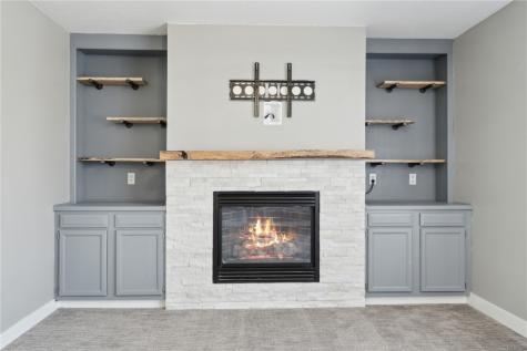 3340 London Way Marion IA 52302