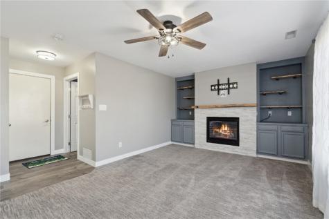 3340 London Way Marion IA 52302