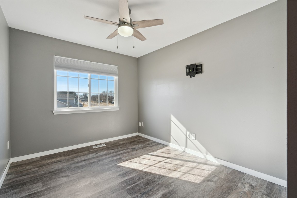 3340 London Way Marion IA 52302