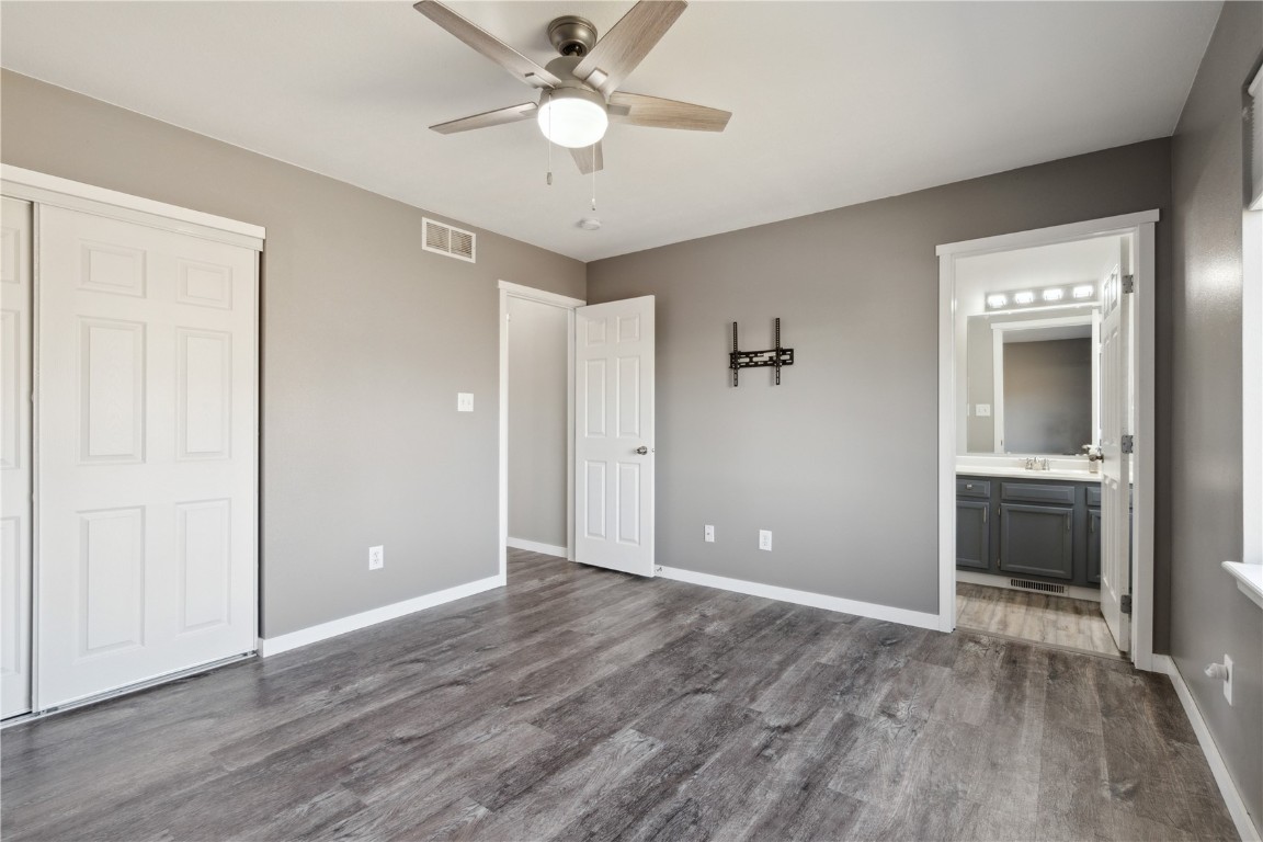 3340 London Way Marion IA 52302