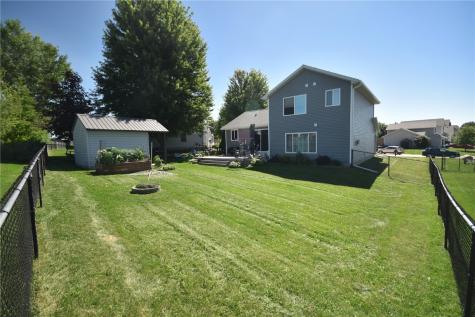 3340 London Way Marion IA 52302