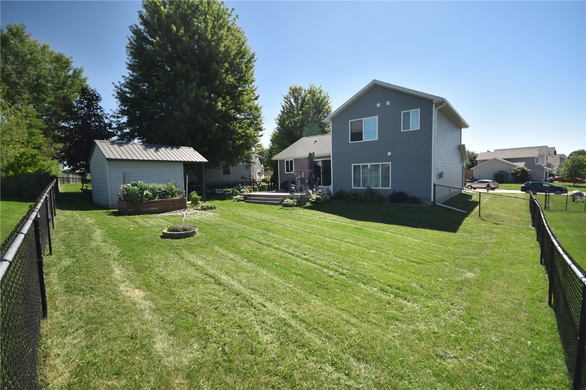 3340 London Way Marion IA 52302