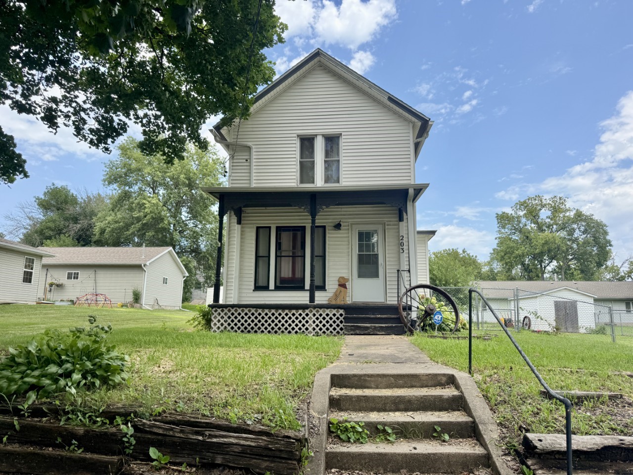203 E Walnut Street Williamsburg IA 52361