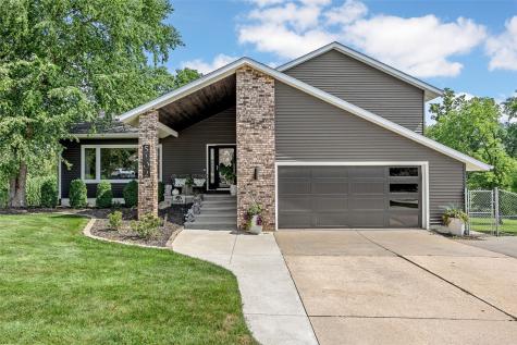 5102 Broadlawn Drive SE Cedar Rapids IA 52403