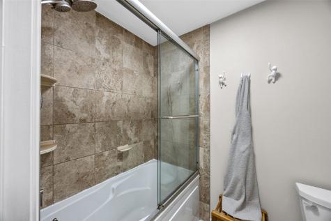 5102 Broadlawn Drive SE Cedar Rapids IA 52403