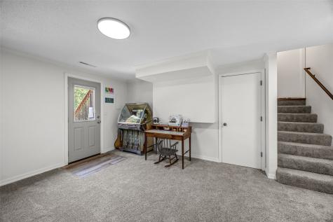 5102 Broadlawn Drive SE Cedar Rapids IA 52403