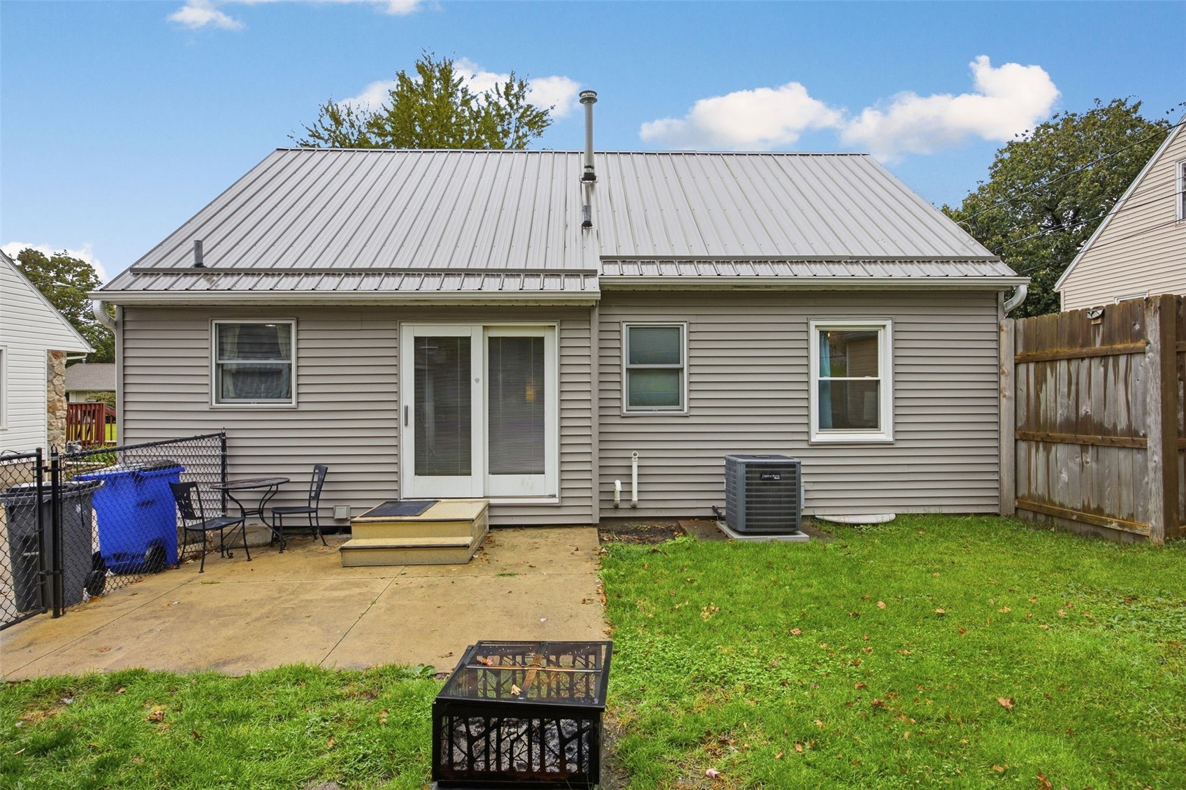 2214 Mallory Street SW Cedar Rapids IA 52404