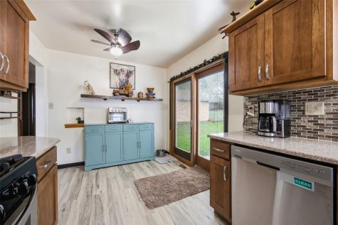 2214 Mallory Street SW Cedar Rapids IA 52404