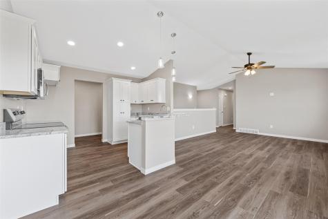 425 Sumac Drive Palo IA 52324