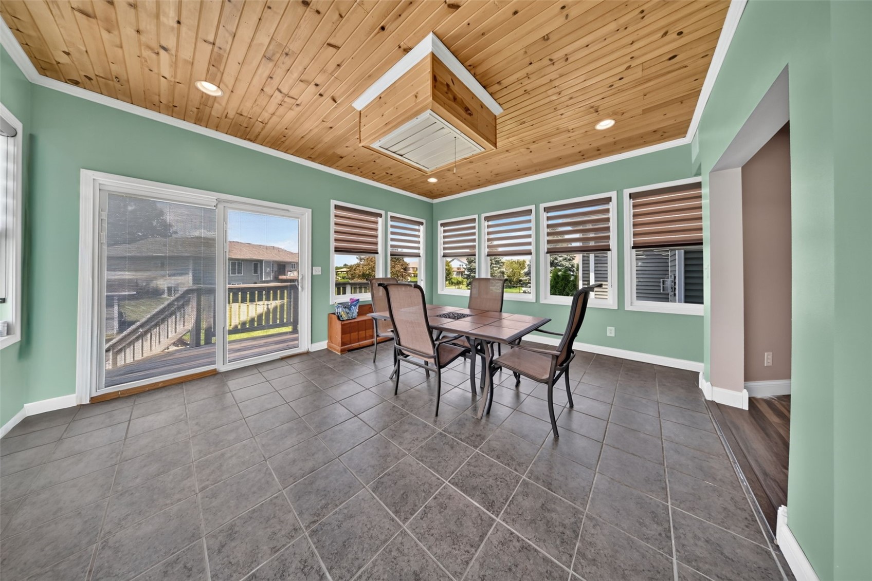 168 Free Bird Court Palo IA 52324