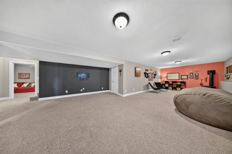 168 Free Bird Court Palo IA 52324
