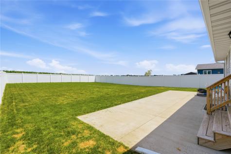 114 Blue Jay Avenue Vinton IA 52349