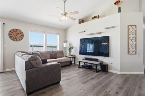 114 Blue Jay Avenue Vinton IA 52349