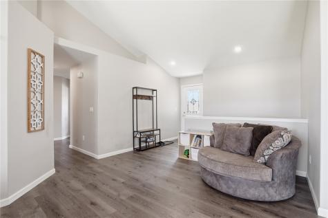 114 Blue Jay Avenue Vinton IA 52349
