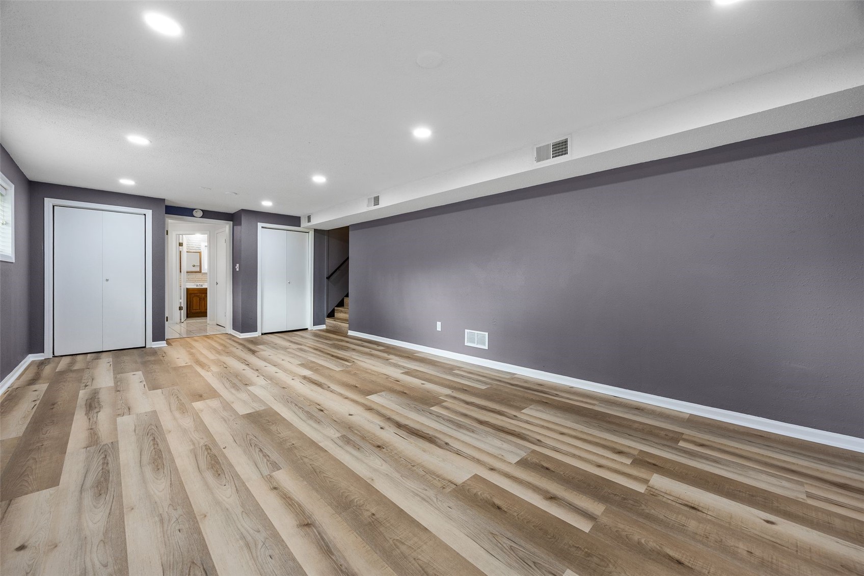 1053 Rainbow Boulevard Hiawatha IA 52233