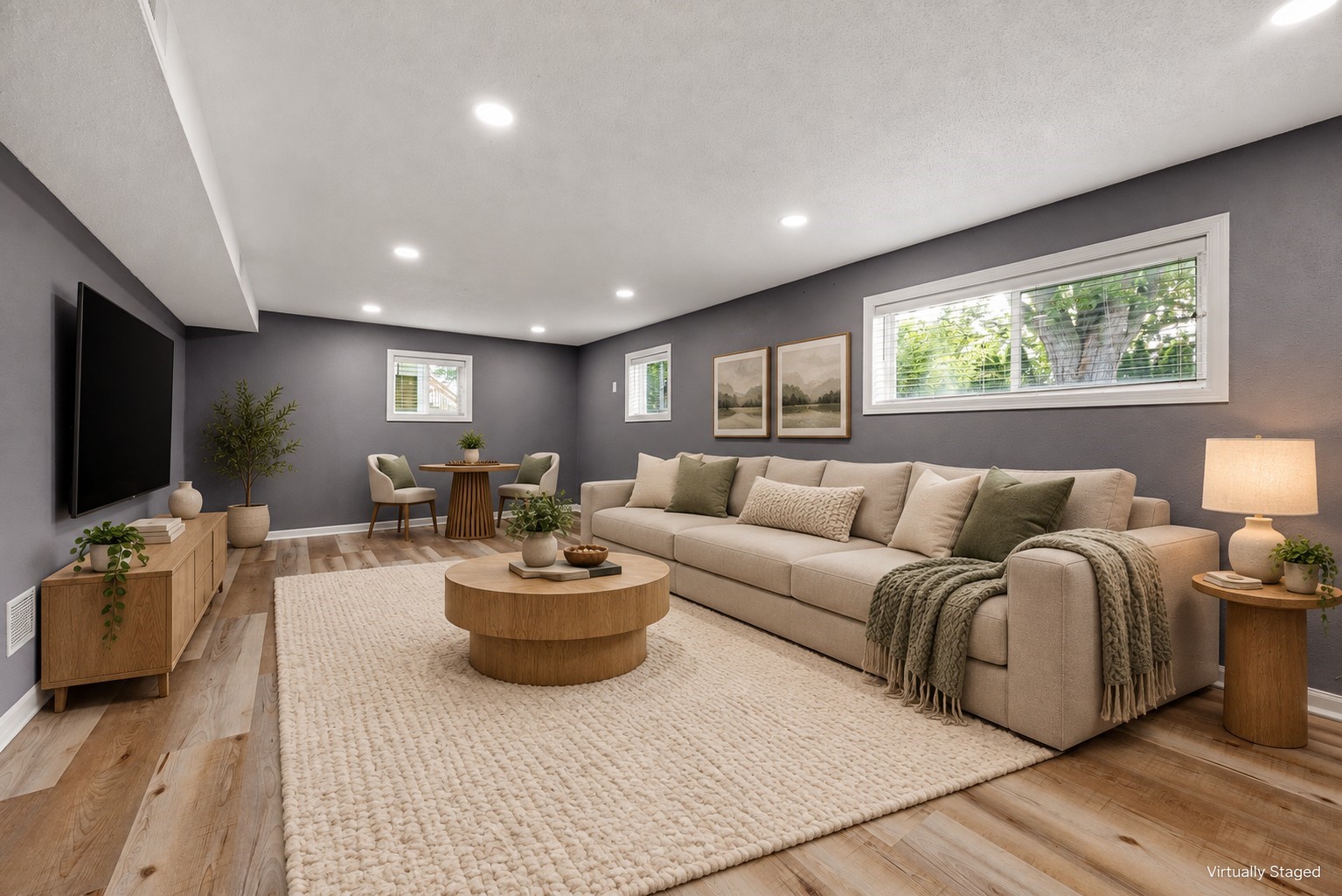 1053 Rainbow Boulevard Hiawatha IA 52233