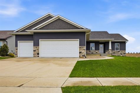 208 Shiloh Vista Avenue Urbana IA 52345