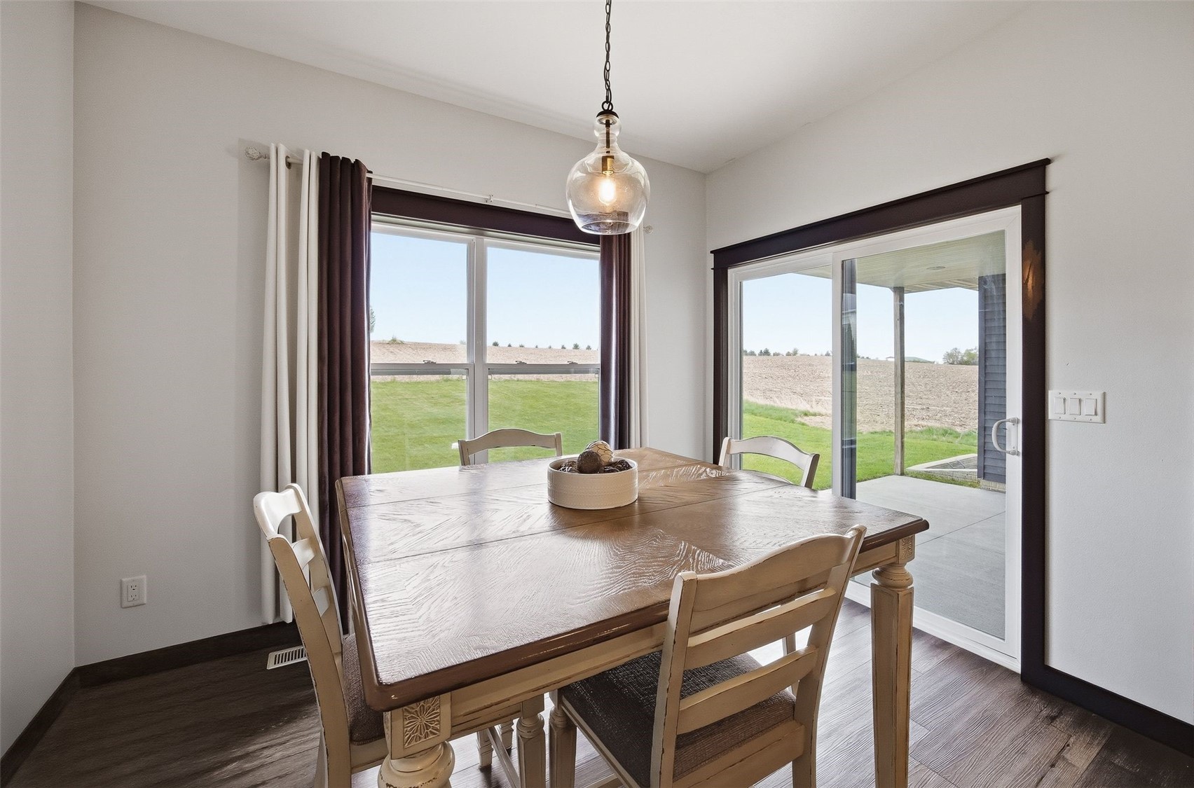 208 Shiloh Vista Avenue Urbana IA 52345