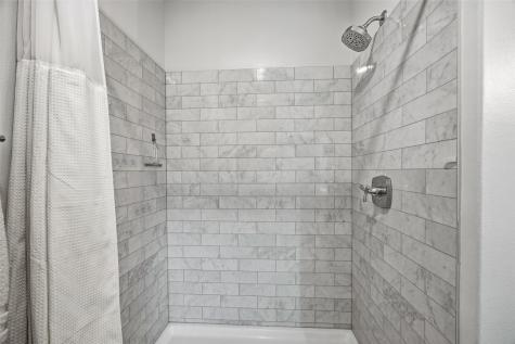 208 Shiloh Vista Avenue Urbana IA 52345
