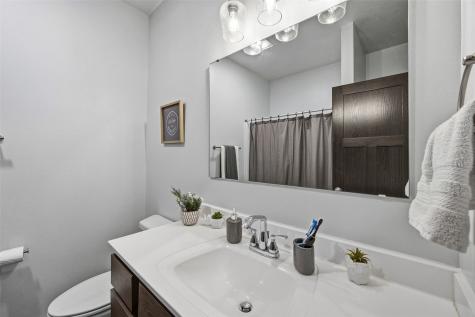 208 Shiloh Vista Avenue Urbana IA 52345