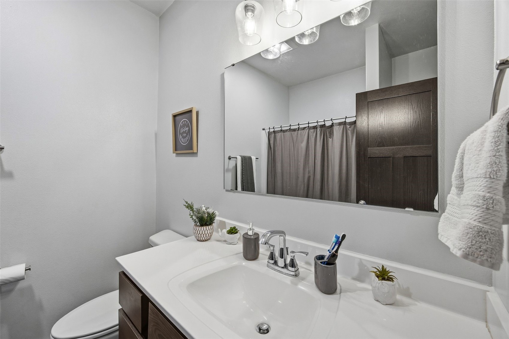208 Shiloh Vista Avenue Urbana IA 52345