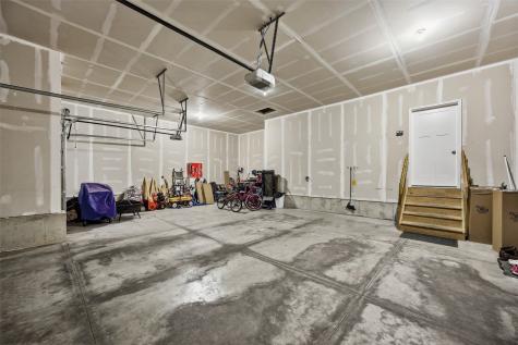 208 Shiloh Vista Avenue Urbana IA 52345