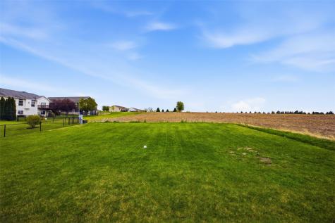 208 Shiloh Vista Avenue Urbana IA 52345