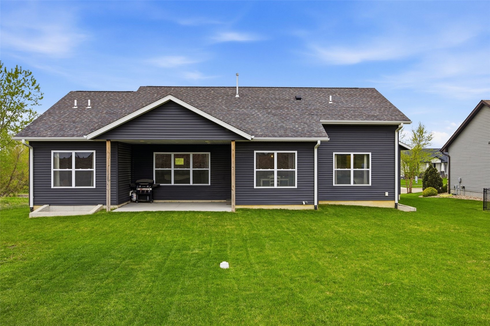 208 Shiloh Vista Avenue Urbana IA 52345