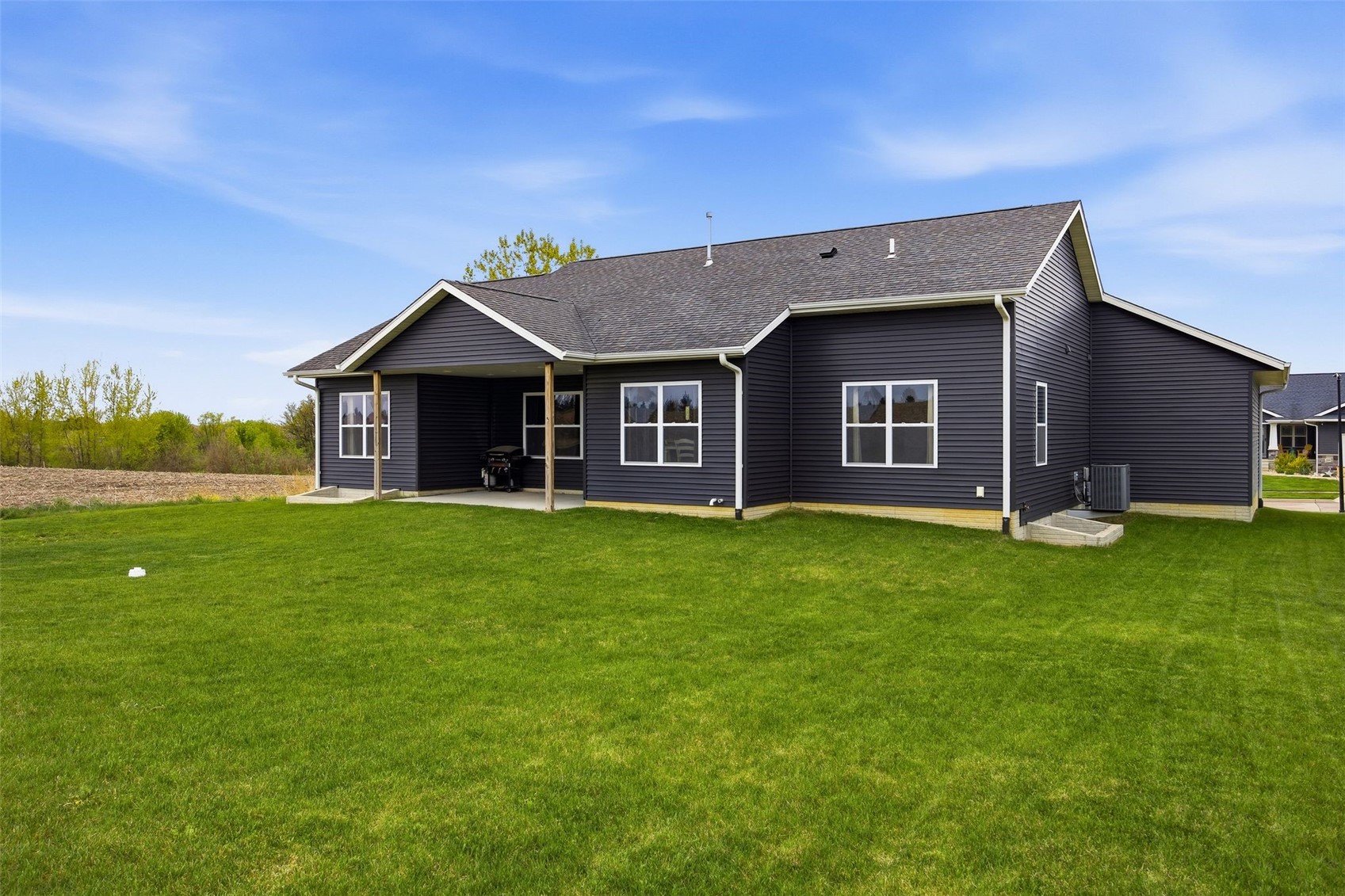 208 Shiloh Vista Avenue Urbana IA 52345