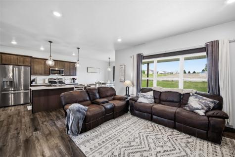 208 Shiloh Vista Avenue Urbana IA 52345