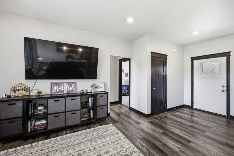 208 Shiloh Vista Avenue Urbana IA 52345